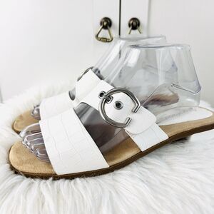 Easy Street Viviana White Vegan Reptile Leather Strappy Buckled Sandals 7.5M